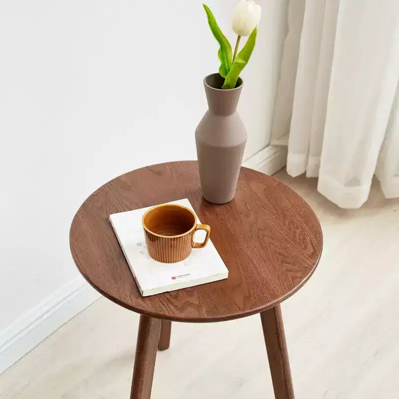 Wooden Round Side Table with Three-Legged Structure and Non-Slip Pads, End Table for Living Room